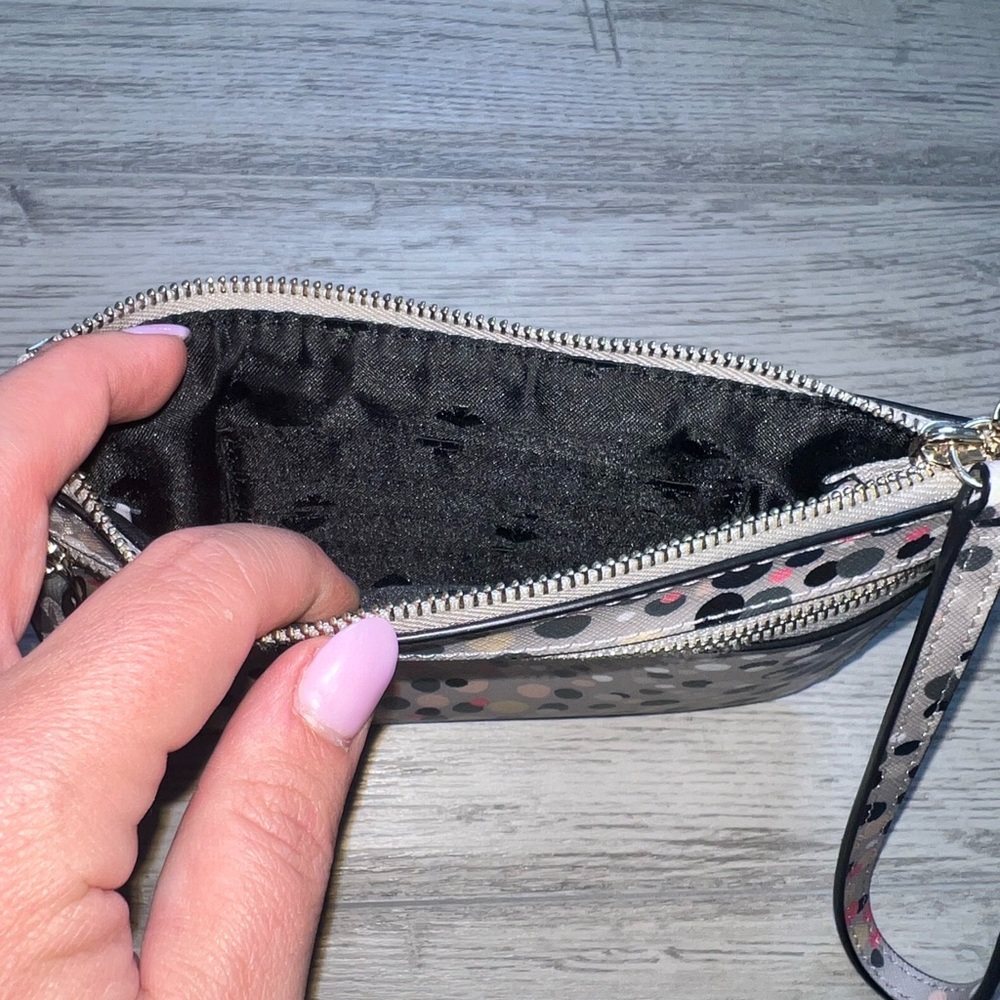 Kate spade polka dot wristlet - Picture 3 of 4